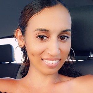 Meet your Posher, Janelle